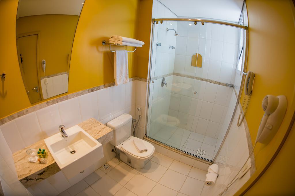 Favorita Golden E Eventos Hotel 4*