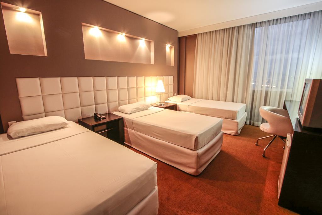 Favorita Golden E Eventos Hotel Sao Jose (Santa Catarina)