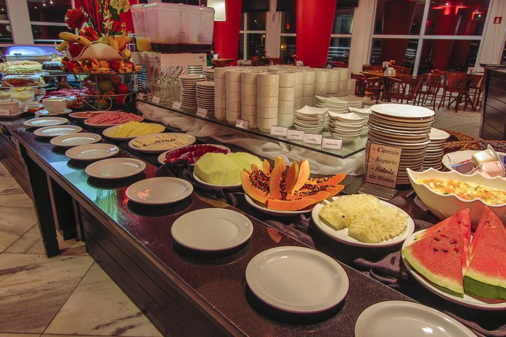 Favorita Golden E Eventos Hotel
